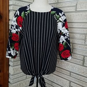 3/4 sleeve tie front top.